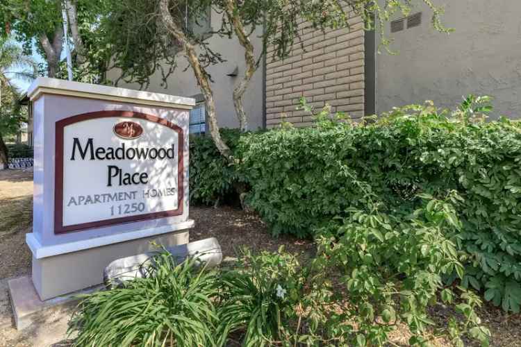 Rent Apartments at Meadowood Place with Pool and Fitness Center