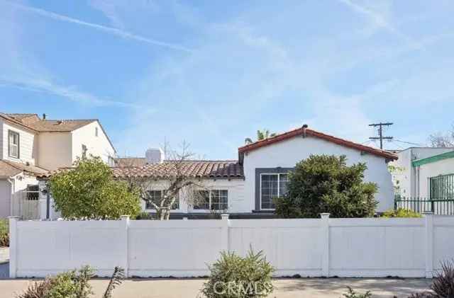 House For Sale in 7806, Crenshaw Boulevard, Los Angeles, California