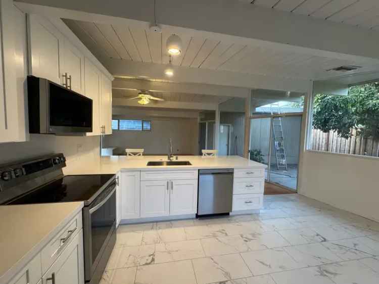 Rent Beautifully Updated 4 Bed 2 Bath Home in Palo Alto with Spacious Bedrooms