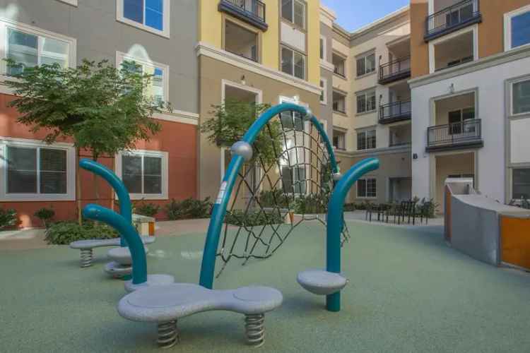 Rent Apartments at The Junction at Wagon Wheel in Oxnard California