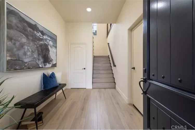 House For Sale in 16-28, Talmont, Newport Beach, California