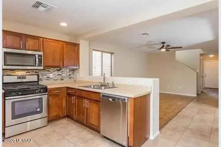 Buy House in Rancho Sahuarita with 3 Bedrooms and Large Backyard