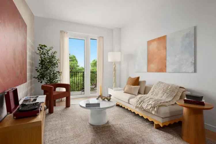 Rent Stunning 2 Bedroom Apartment in Landmark Brooklyn with Balcony