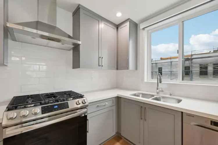 Rent Apartment in Downtown Alhambra with Modern Amenities and Courtyard