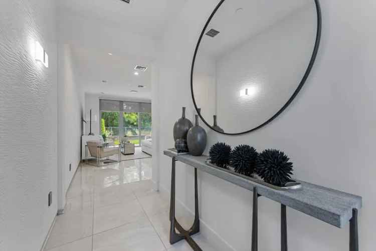 House For Sale in 4050, Northwest 17th Avenue, Boca Raton, Florida