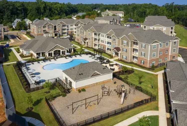 Rent Modern Apartments with Top Amenities in Pittsboro NC