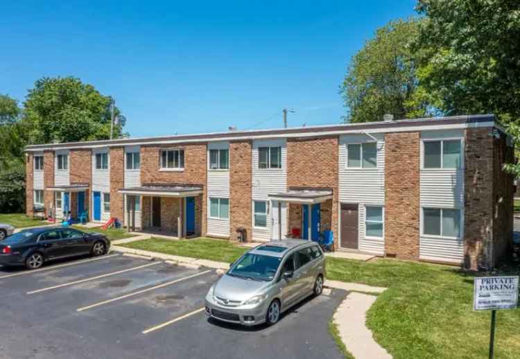 Rent Apartments in Champaign with Stylish Renovations and Ample Space