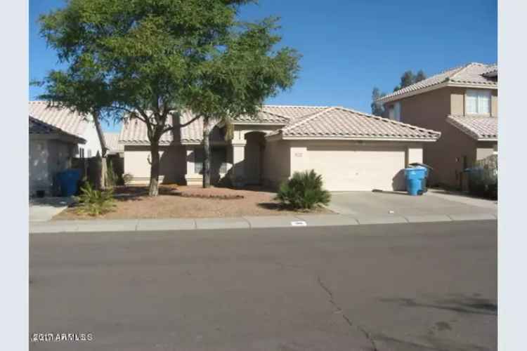 Buy House with Split Floorplan and Vaulted Ceilings in a Beautiful Community