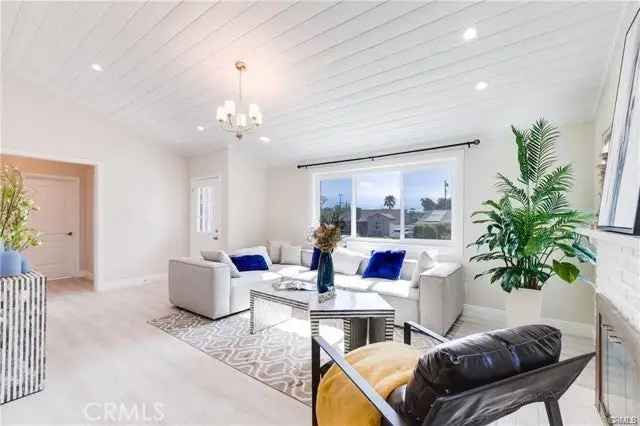 House For Sale in 6171, Cleon Avenue, Los Angeles, California