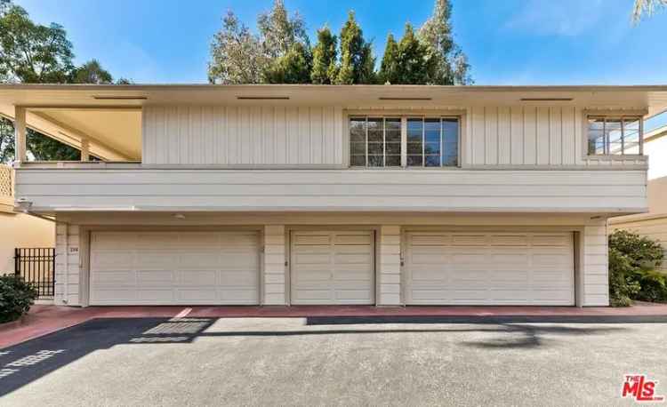 House For Sale in 11901, West Sunset Boulevard, Los Angeles, California