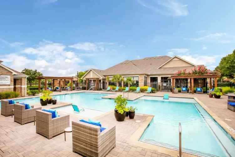 Rent Apartments in Carrollton with Upscale Amenities and Community Perks