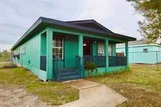 Buy House in Aransas Pass with Unique Features and Endless Possibilities