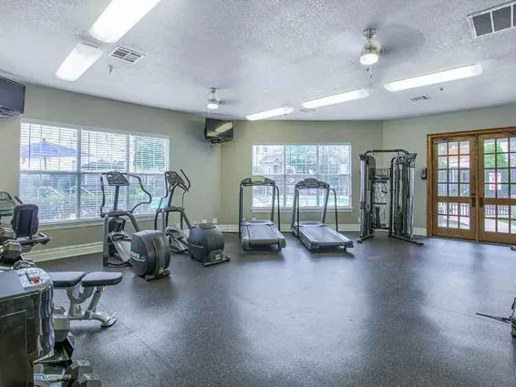 Rent Apartments at Stonehaven Villas in Tulsa with Great Amenities