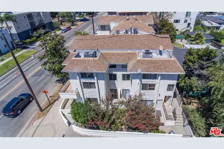 Invest in Multifamily Property in Sherman Oaks with Renovation Potential