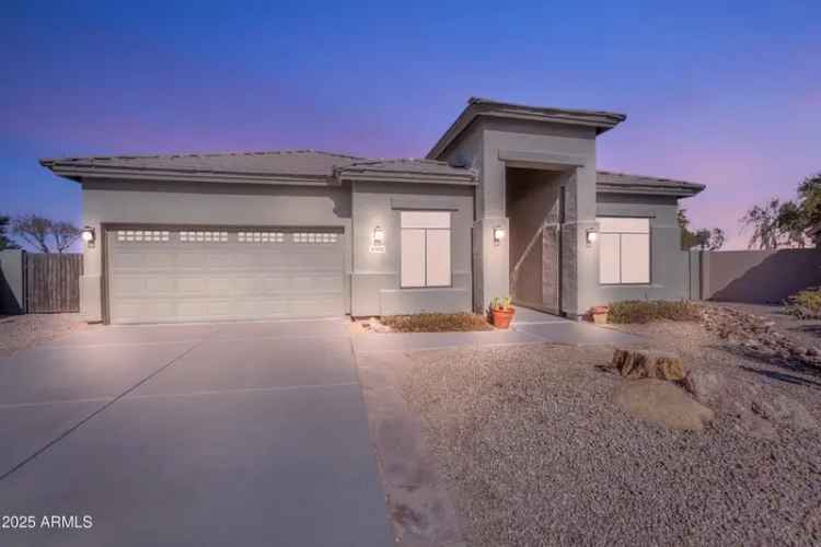 Buy House in Maricopa with Modern Elegance and Gourmet Kitchen