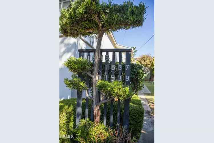 Triplex for Sale in Echo Park with Detached Units and Parking