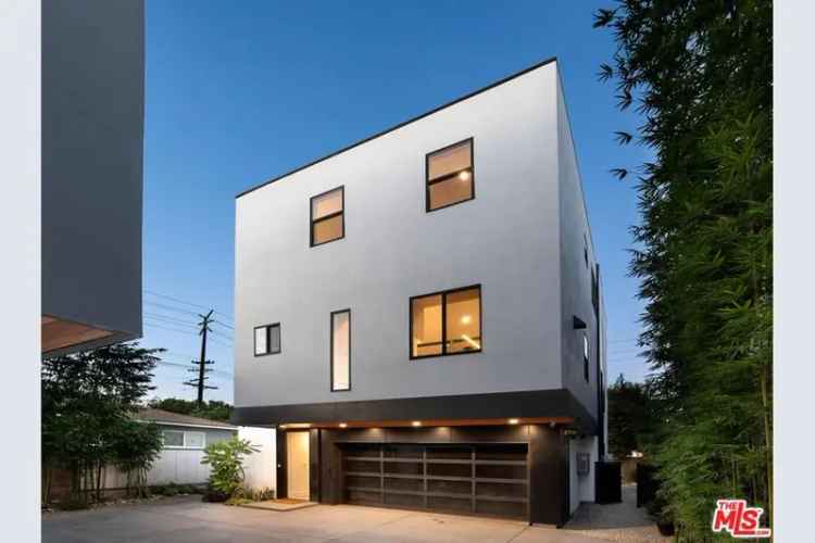 Buy Townhome in Sawtelle Japantown with Modern Features and City Views