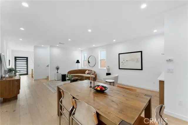 House For Sale in Culver City, California