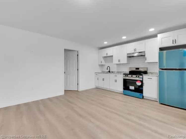 Rent Apartment Unit in Highland Park with Modern Features