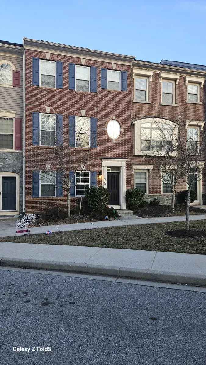 Townhouse for Rent in Howard County with 3 Bedrooms and Garage