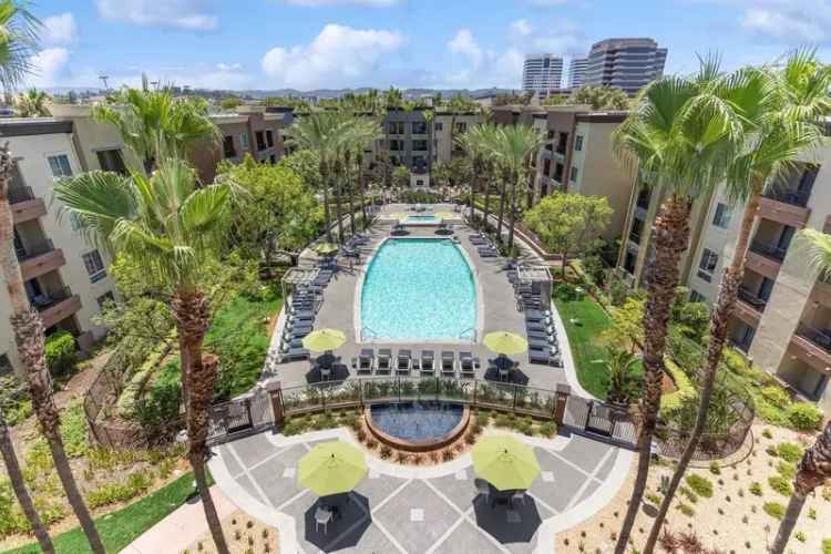 Rent Apartments in Woodland Hills with Pool and Dog Park