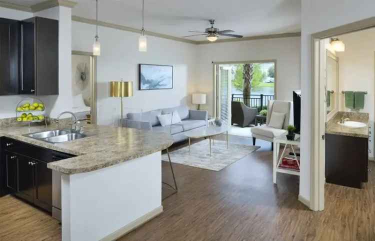 Rent Apartments at Camden Town Square in Kissimmee with Great Features