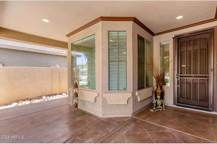 Charming home for sale in Rancho Mirage with updated kitchen and backyard