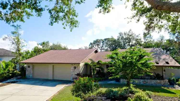 House For Sale in 1221, 89th Street Northwest, Bradenton, Florida