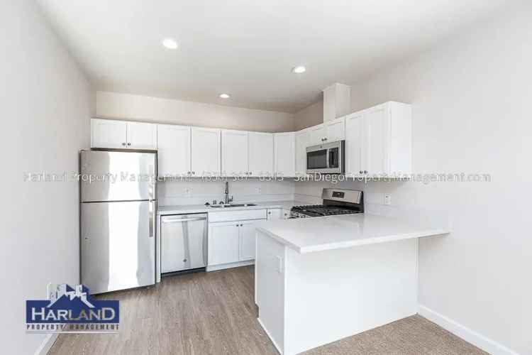 Rent Newly Renovated Apartment in Coronado with Parking and Laundry