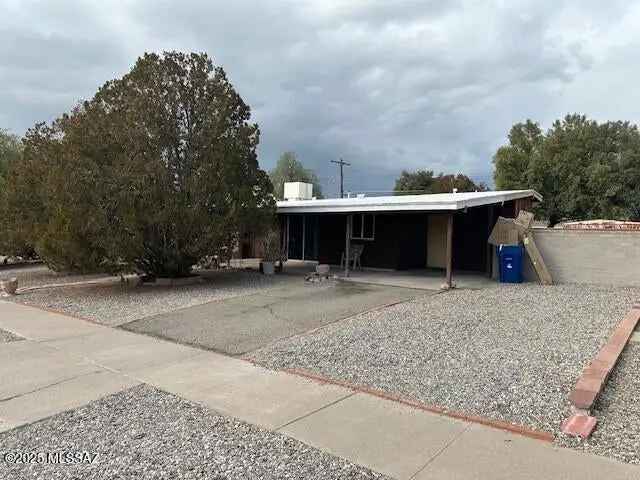 House For Sale in 7433, East 18th Street, Tucson, Arizona