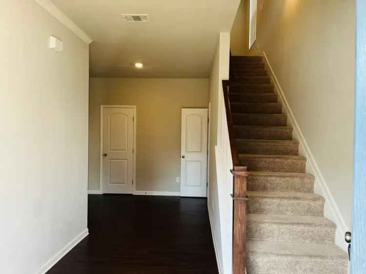 Rent Craftsman Style Home in Summerlin with 4 Bedrooms and Deck