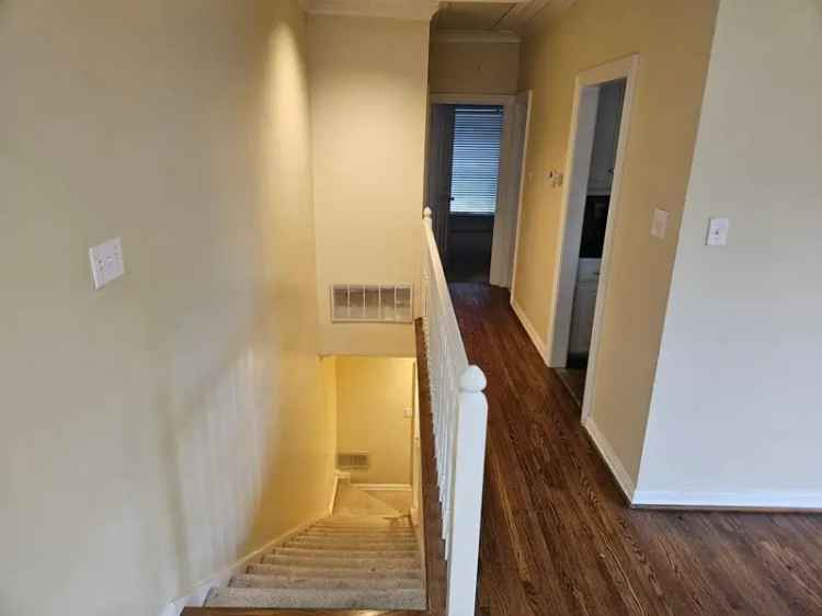 2 Bedroom 2 Bathroom Apartment for Rent With Hardwood Floors