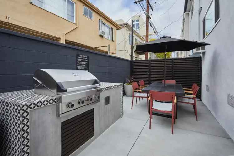 Rent Apartments in West Hollywood with Trendy Local Amenities