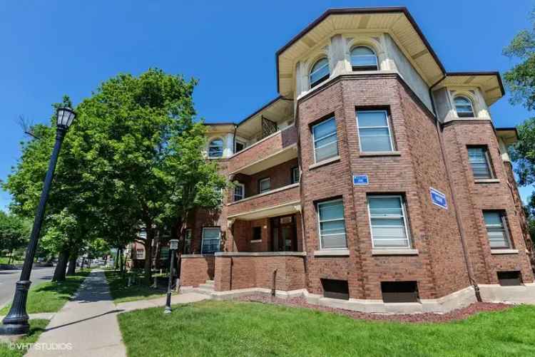 Rent Apartments in Downtown Evanston with Modern Amenities