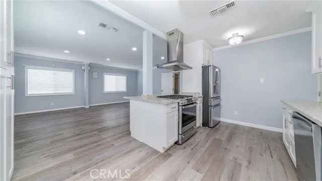 House For Sale in 6543, Teesdale Avenue, Los Angeles, California