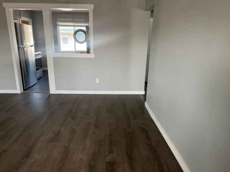 Rent Apartment Unit with Washer and Dryer on the 2nd Floor