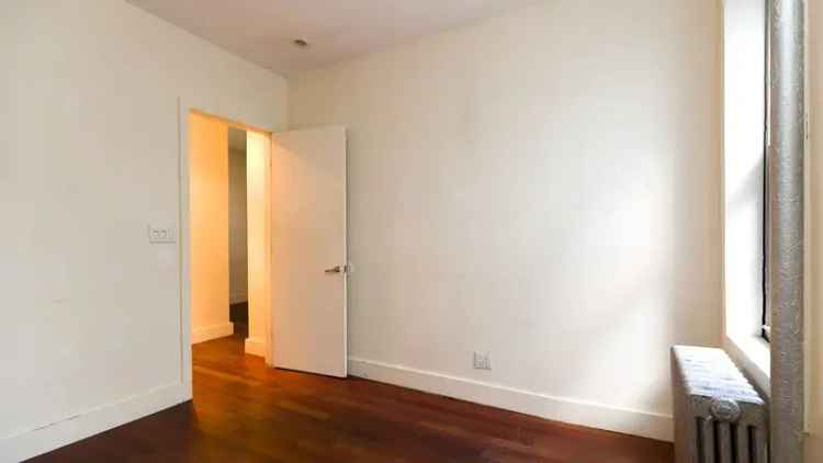 Rent Beautiful Apartment Unit in Williamsburg with Modern Amenities