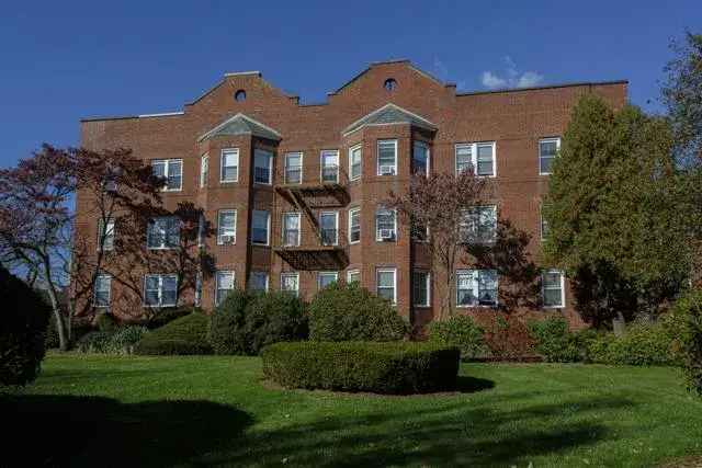 Rent Apartments with Pre-war Charm in Garden City Long Island