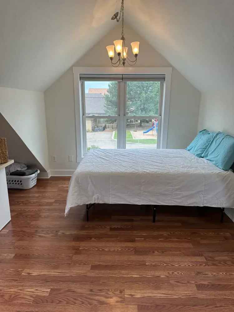 Rent Studio Apartment in Louisville with Utilities Included Near Memory Square