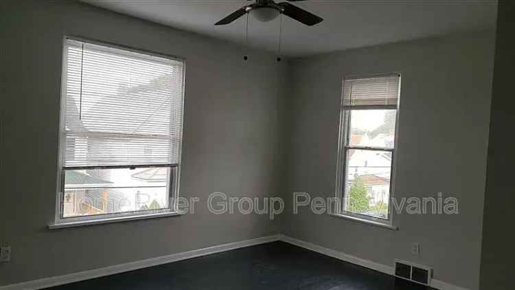 Rent 3 Bedroom Home in American Avenue Pet Friendly Section 8 Accepted