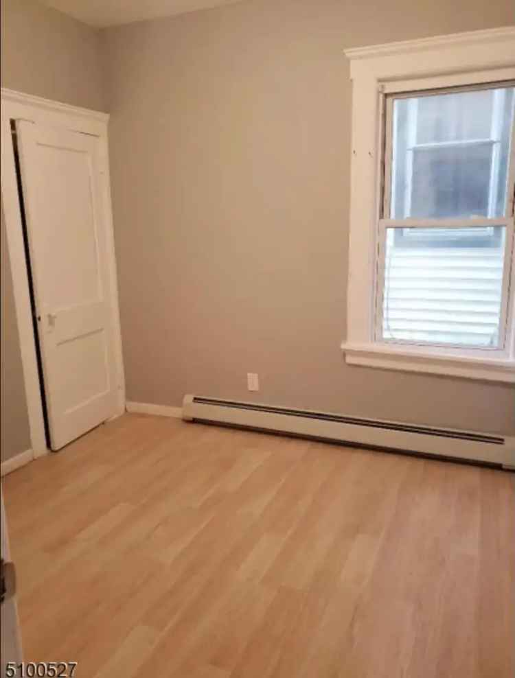 Rent Apartment Unit in South Paterson with 3 Bedrooms and Shared Yard