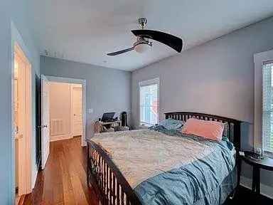 Rent Luxurious 4 Bedroom Home Near UNC-Chapel Hill with Sunroom