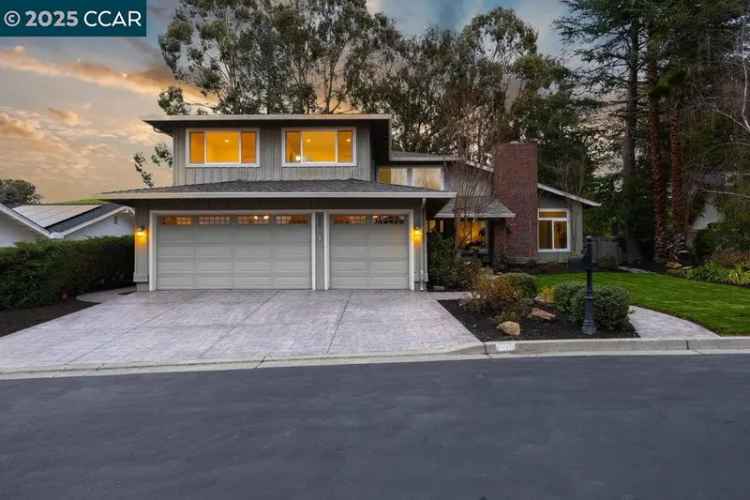 House For Sale in 220, Cypress Hills Court, Danville, California