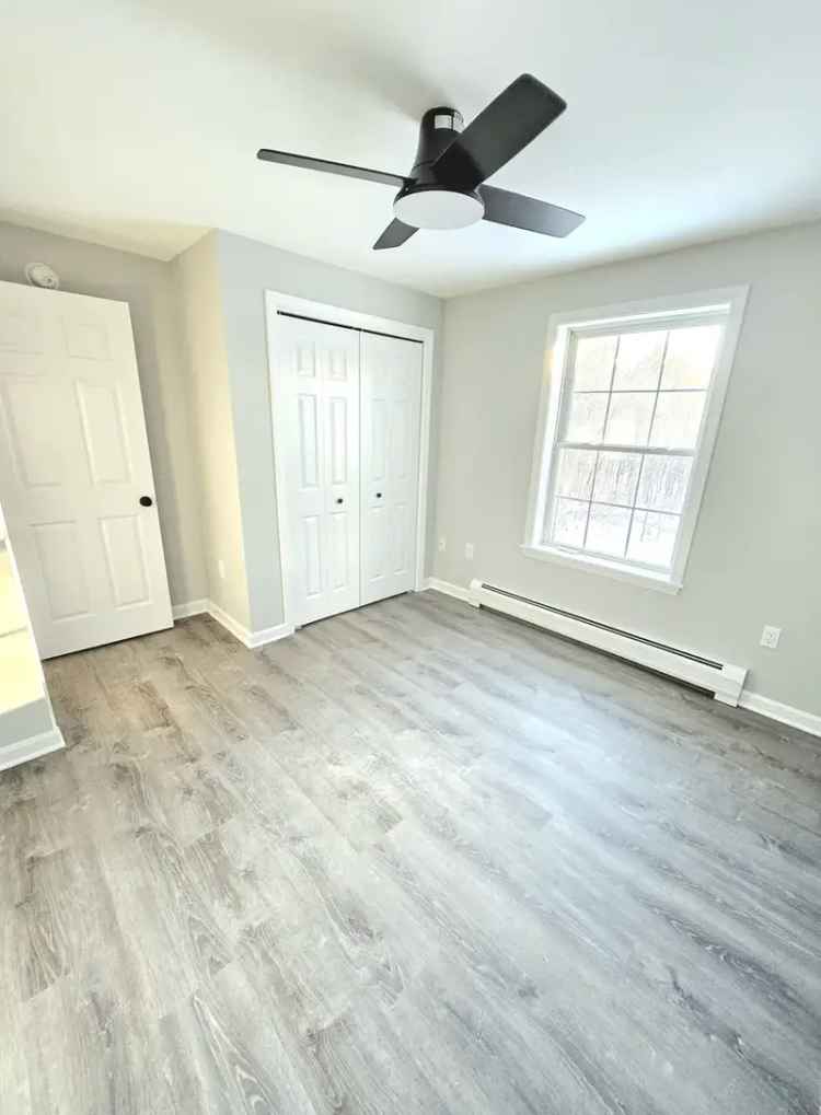 Rent Freshly Remodeled 2 Bedroom Apartment with Extra Room