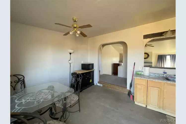 Buy Off Grid Home Near Bullhead City with 2 Bedrooms and Amazing Views