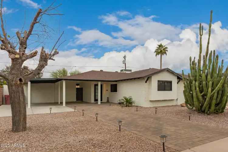 House For Sale in 8252, East Heatherbrae Drive, Scottsdale, Arizona