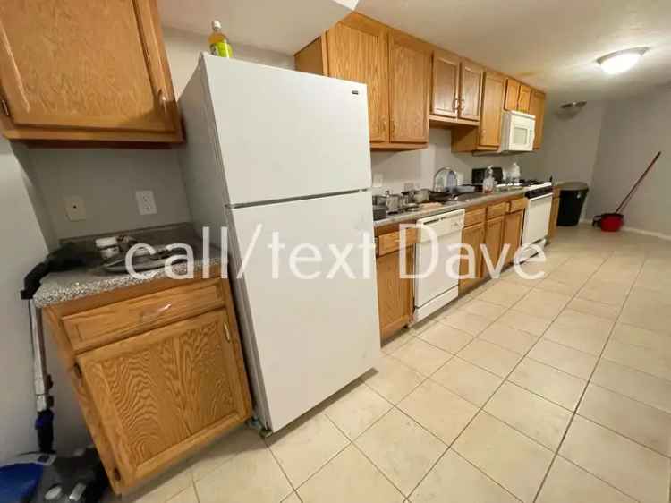 Rent Spacious 3 Bedroom Apartment Near Harvard Avenue Green Line