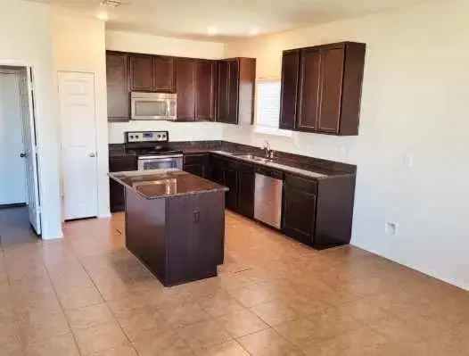 Rent Beautiful Home in Peaceful Cul-de-Sac with Spacious Layout