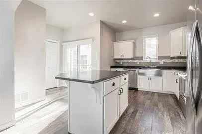 Townhouse for Rent in West Fargo with High-End Finishes and Amenities