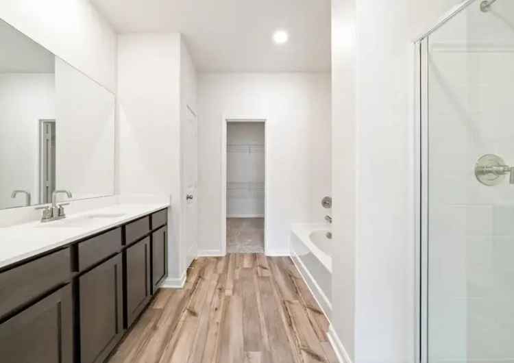 Rent a Stunning Newly Built Home in Fort Worth with Modern Amenities